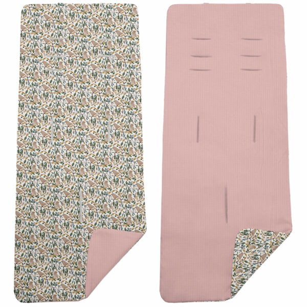 Colchoneta para silla reversible por un lado en serker de algodón color rosa y por el otro lado batista estampada diseño Dylan