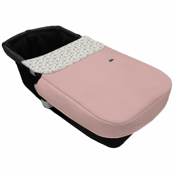 Saco Capazo con Colcha Cinturón en polipiel muy suave con jaretas color rosado. Para el interior pelo estampado Zoe