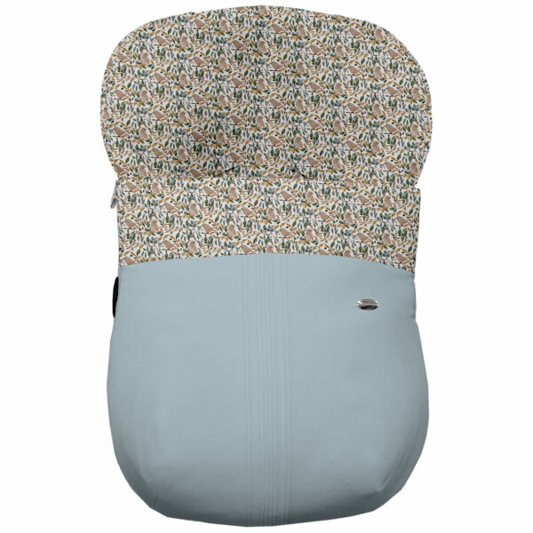 Saco Grupo Cero en tejido polipiel muy suave con jaretas en color azulado. Para el interior pelo estampado Dylan