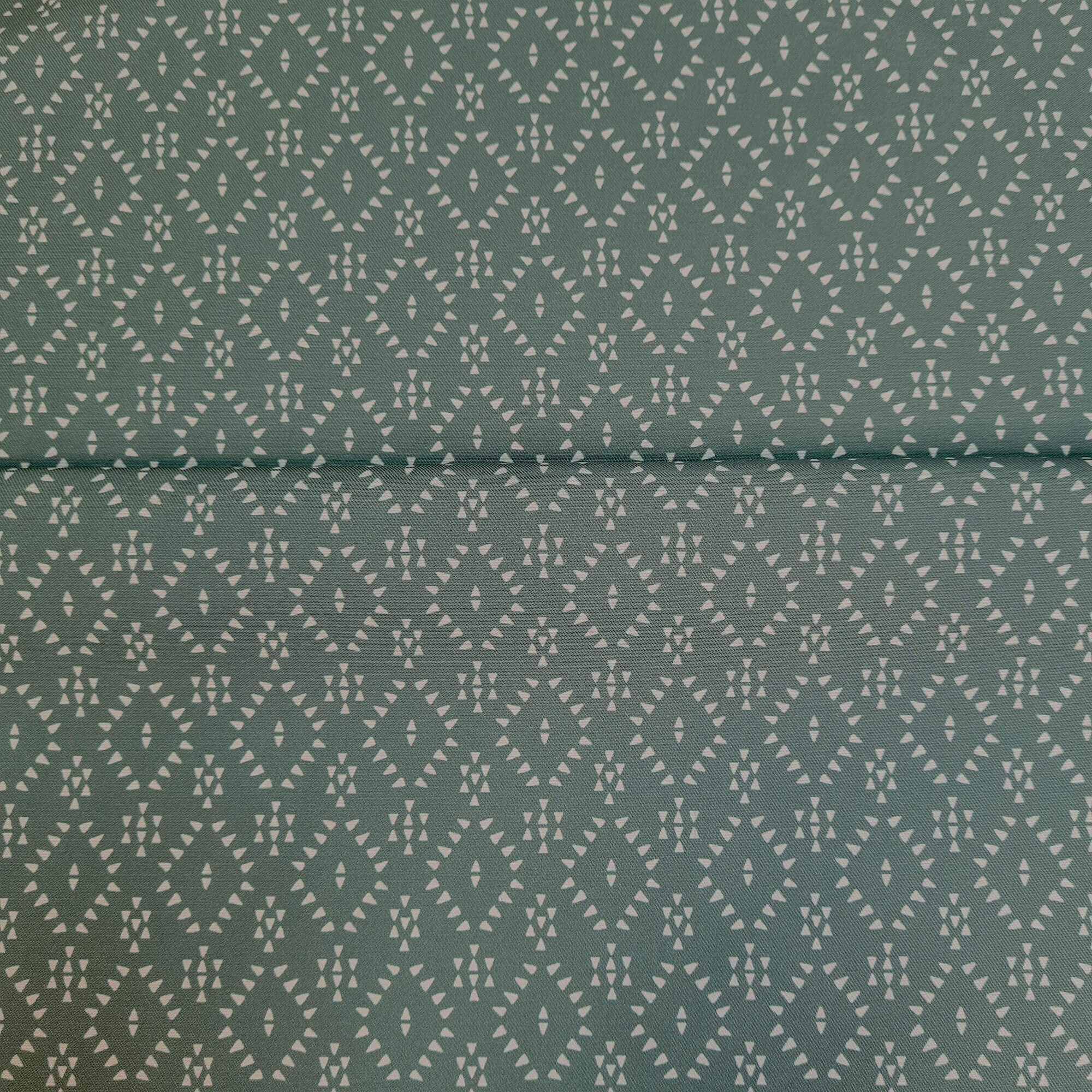 tejido-estampado-nepal-verde-oscuro